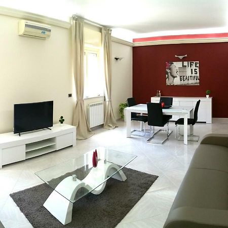 My Place Syrakus Exterior foto