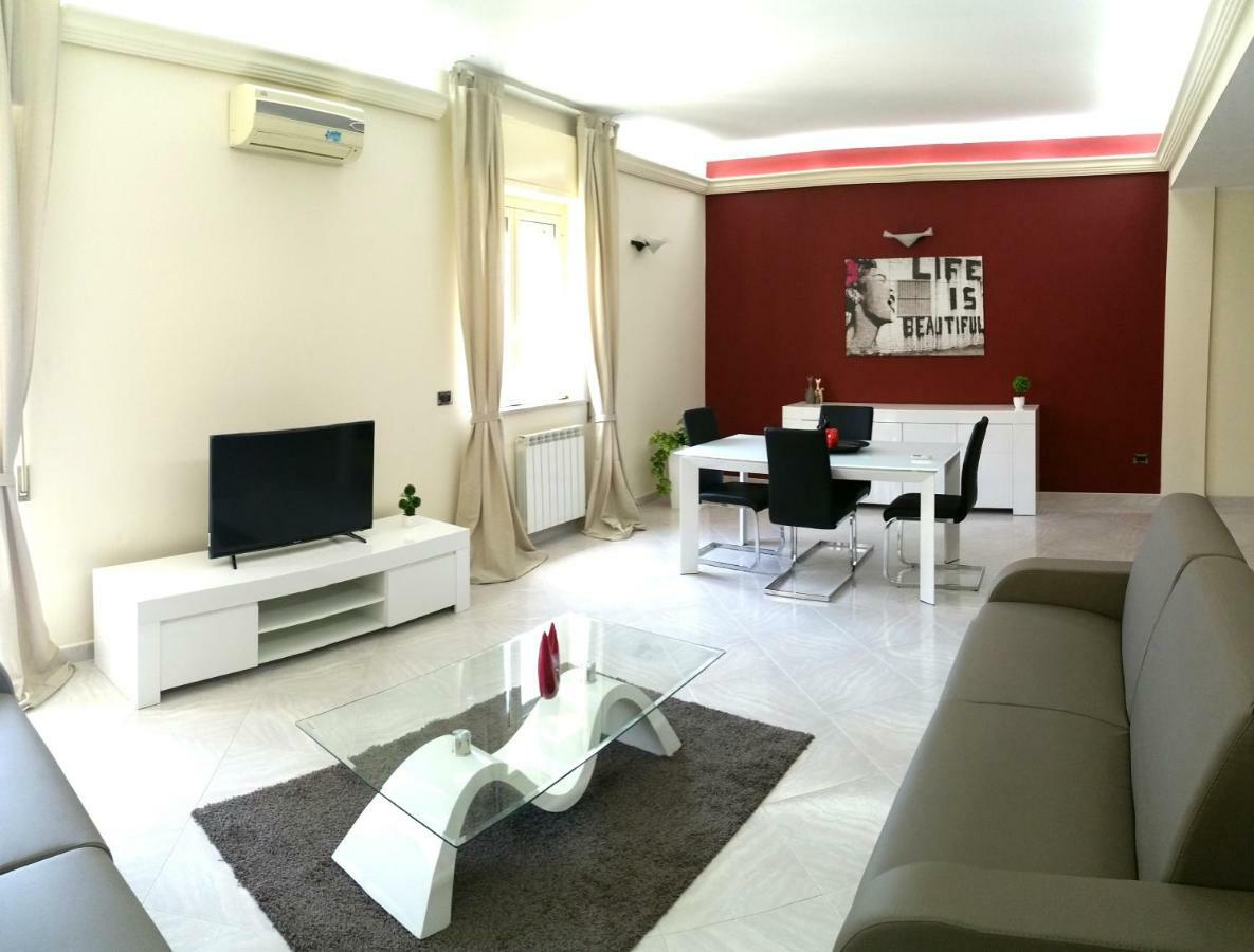 My Place Syrakus Exterior foto